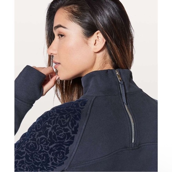 Lululemon Floral Flock Pullover Sweatshirt Midnight Navy Size 4 Women’s - Picture 2 of 12